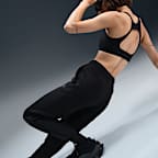 Nike Sportswear Tech Fleece joggebukse med mellomhøyt liv til dame