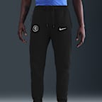 Chelsea F.C. Tech Men's Nike Total 90 Football Fleece Joggers