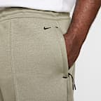 Pants de tejido Fleece de piernas anchas para hombre Nike Tech