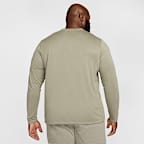 Joggers de alto rendimiento Dri-FIT con protección UV para hombre Nike Primary Fleece