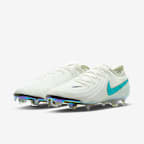 Tacos de fútbol para terreno firme de corte low Nike Phantom GX 2 Elite LV8