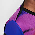 Maglia da calcio pre-partita a manica corta Nike Dri-FIT Inghilterra Academy Pro – Ragazzo/a