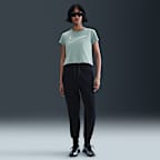 Playera de manga corta con gráfico para mujer Nike Sportswear