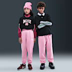 Medium Soft Pink/Medium Soft Pink/White
