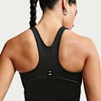 Nike Tempo közepes tartást adó, rövidített, sportmelltartós női trikó