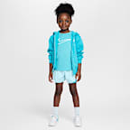 Shorts 2-Fer para niños talla pequeña Nike Dri-FIT Sunny Swoosh