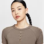 เสื้อแขนสั้นเอวลอยผู้หญิง Dri-FIT Nike One Fitted