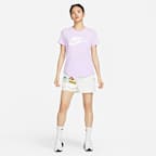 Nike Sportswear Essentials 女款標誌 T 恤