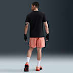 Nike 男款健身 T 恤