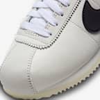 Nike Cortez SE Leather Women's Shoes