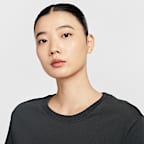 Nike Sportswear Club Women's Loose Cropped T-Shirt