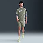 Light Army/Olive Aura/White
