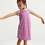 Conjunto de vestido de 2 piezas para niños talla pequeña Nike Move With Nature