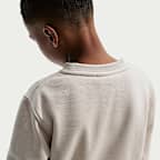 ナイキ スポーツウェア クラブ フリース ジュニアスウェットシャツ