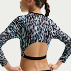 Conjunto de top cropped de manga larga y cintura alta para niña talla grande Nike Swim