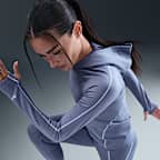 Nike Universa Women's Dri-FIT Slim Hooded Long-Sleeve Top