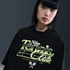 Nike Sportswear Women's Oversized Graphic T-Shirt