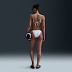 Parte de cima de biquíni em triângulo Nike Swim Essential para mulher