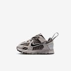 College Grey/Cave Stone/Metallic Silver/Zwart