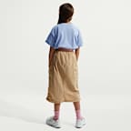 Nike Sportswear Essential-T-shirt til større børn (piger)