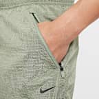 Nike Stride Running Division Men's 12.5cm (approx.) Dri-FIT Water-Repellent 2-in-1 Running Shorts