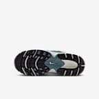 Nike V5 Runner Suede Older Kids' Shoes