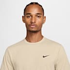 Playera versátil de manga corta Dri-FIT con protección UV para hombre Nike Hyverse
