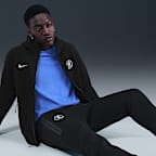 Chelsea F.C. Tech Men's Nike Total 90 Football Fleece Joggers