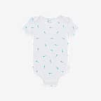 Conjunto de tres piezas Swooshfetti a rayas para bebé Nike Essentials