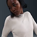 Playera de manga larga slim con cuello alto para mujer Nike Sportswear Chill Knit