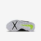 Nike Team Hustle D 10 FlyEase Older Kids' Easy On/Off Basketball Shoes