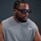 Playera sin mangas para hombre (personas altas y tallas grandes) Nike Swim Hydroguard Essential