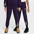 Morado grandioso/Marfil pálido/Oro metalizado