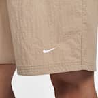 กางเกงขาสั้นผู้ชายแบบทอ Nike Solo Swoosh