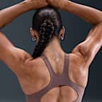 Bra deportivo de media sujeción con almohadillas para mujer Nike Universa