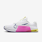 Chaussure d'entraînement Nike Metcon 9 pour homme - Blanc/Deep Royal Blue/Fierce Pink/Blanc