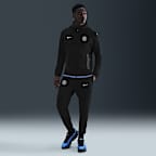 Chelsea F.C. Tech Men's Nike Total 90 Football Fleece Joggers