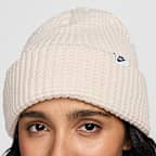 Nike Peak Waffle-Knit Beanie