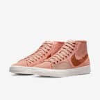 Nike SB Blazer Court Mid Premium Skate Shoes