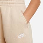 Nike Sportswear Club Fleece Older Kids' Loose Trousers