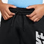 กางเกงเทรนนิ่งขาสั้นเด็กโต Nike (ชาย)