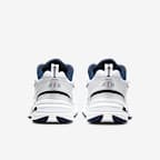White/Metallic Silver