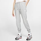 Nike Sportswear Essential Women's Fleece Trousers