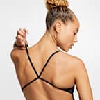 Traje de baño recortado de una pieza para mujer Nike Swim HydraStrong Essential