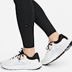 เลกกิ้งเอวปานกลางมีกระเป๋าผู้หญิง Nike One Luxe