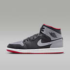 Air Jordan 1 Mid Men's Shoes. Nike DK