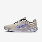 Light Orewood Brown/Weiß/Barely Grape/Psychic Purple