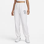 Nike Sportswear Club Fleece Women's Mid-Rise Oversized Sweatpants (Plus  Size).