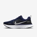 College Navy/Midnight Navy/Fekete/Metallic Silver