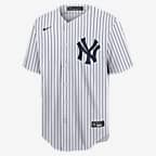Men's Nike New York Yankees Aaron Judge Replica Jersey, Size: XL, White